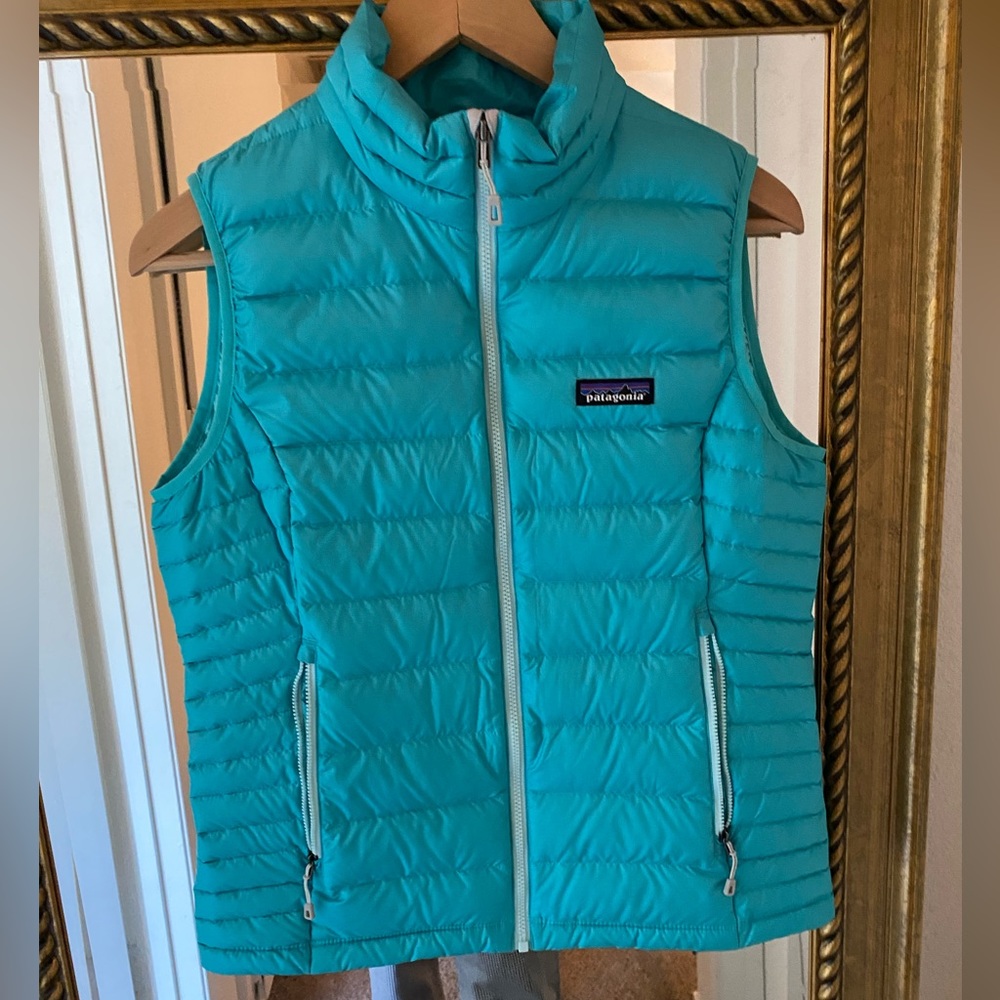Patagonia. Great condition! Only worn twice. Super warm.